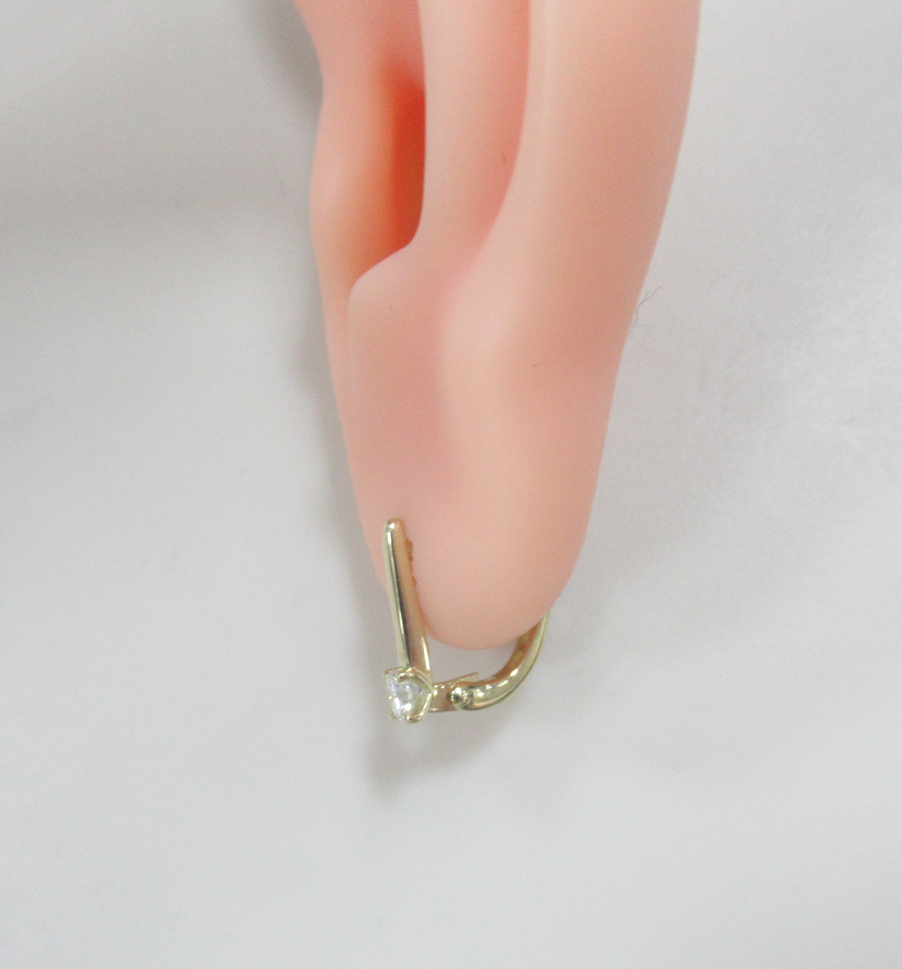 Серьги из желтого золота с бриллиантами